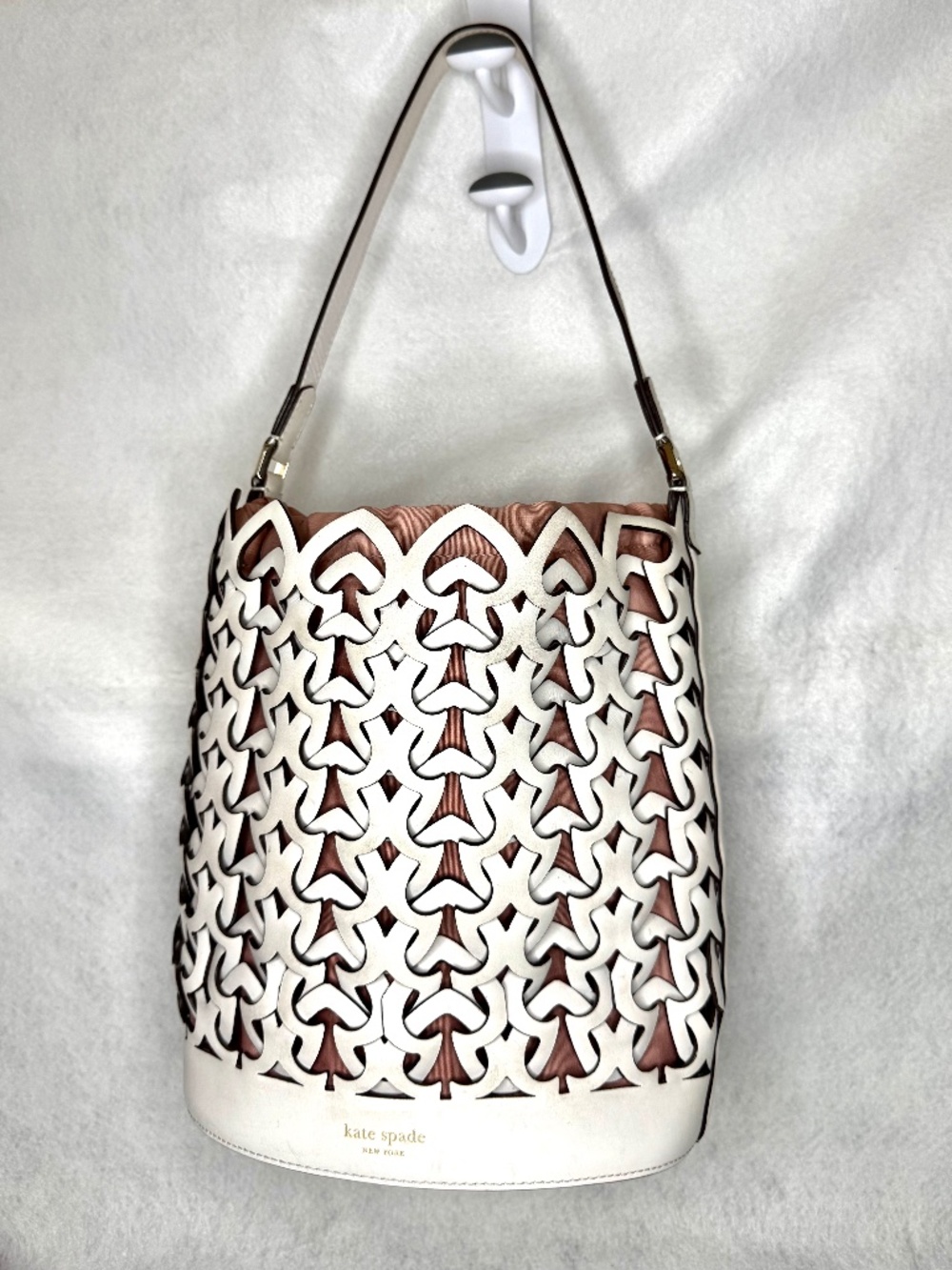 Kate Spade New York Dorie Medium Bucket Bag White